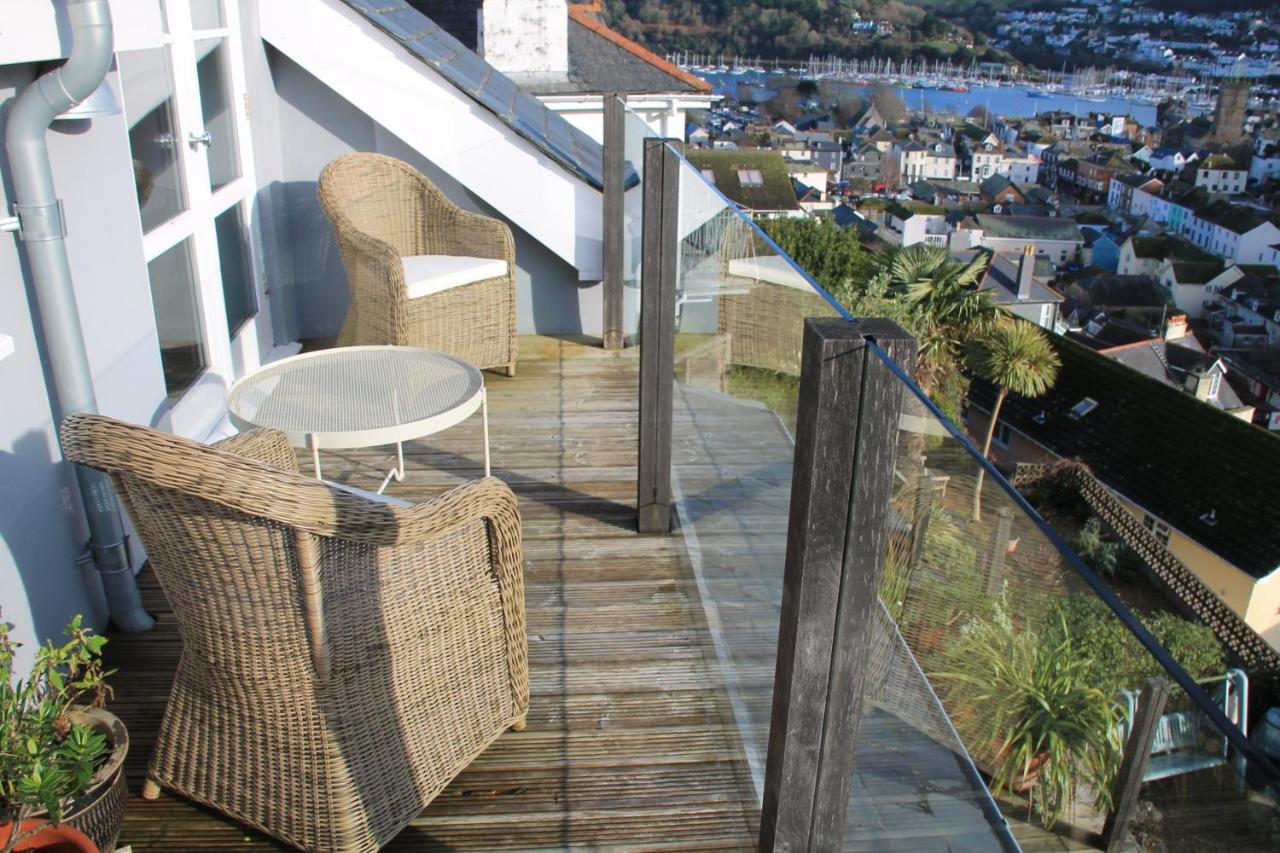 Bed and Breakfast Compass Rose à Dartmouth Extérieur photo
