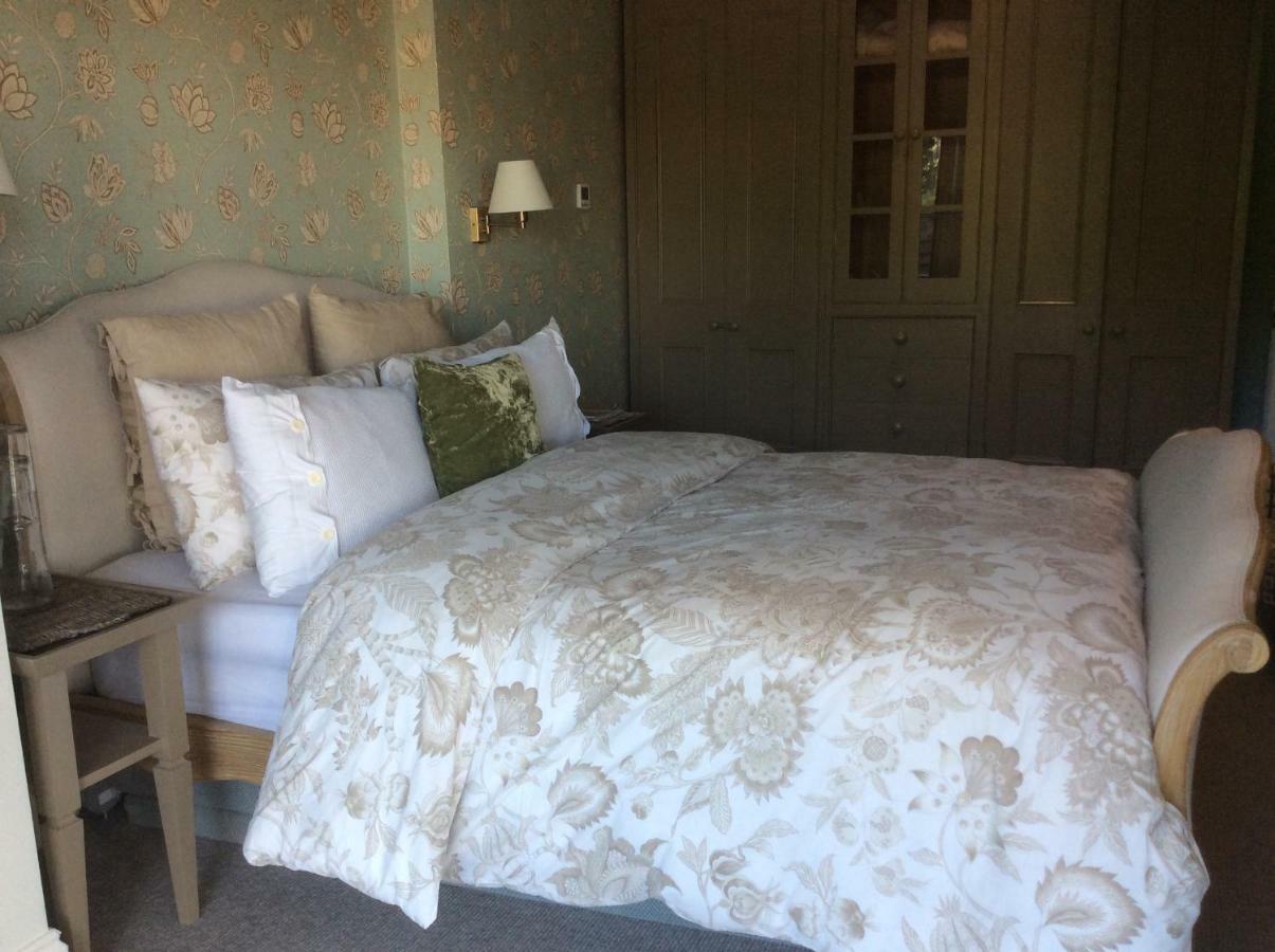 Bed and Breakfast Compass Rose à Dartmouth Extérieur photo