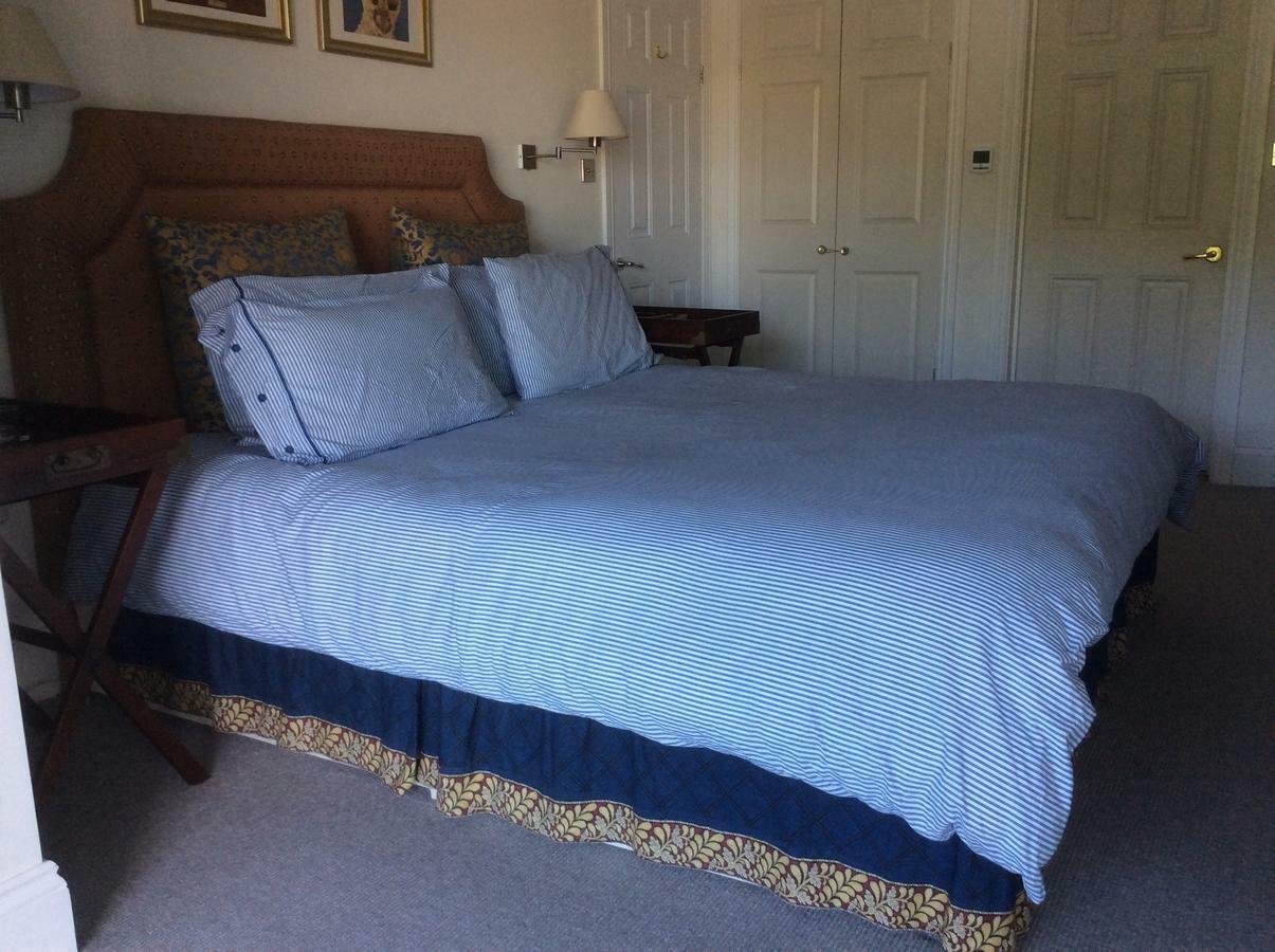 Bed and Breakfast Compass Rose à Dartmouth Extérieur photo