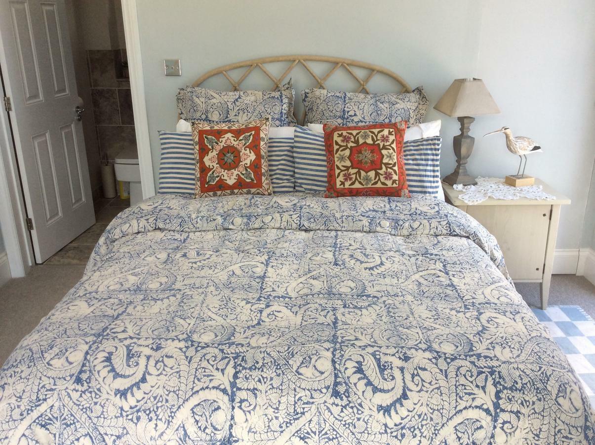 Bed and Breakfast Compass Rose à Dartmouth Extérieur photo