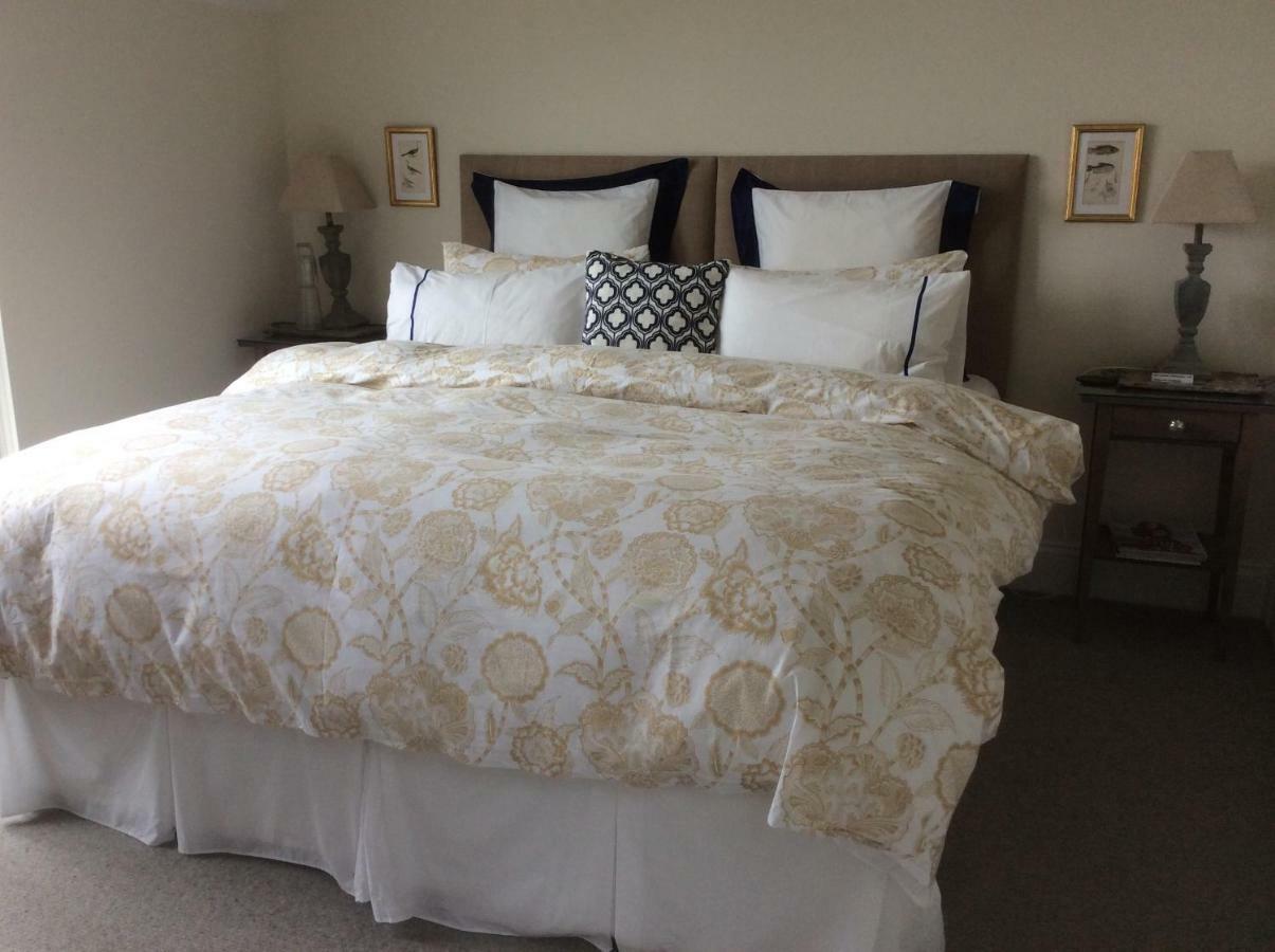 Bed and Breakfast Compass Rose à Dartmouth Extérieur photo